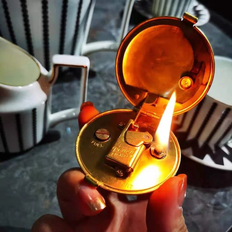 The Plaza Lighter. A Replica from 1940's