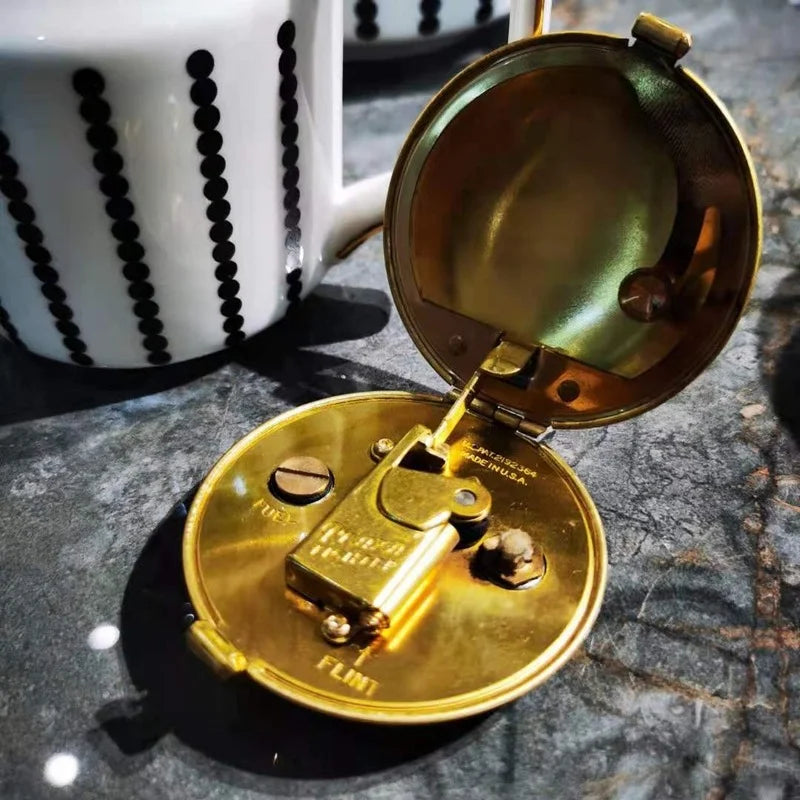 The Plaza Lighter. A Replica from 1940's