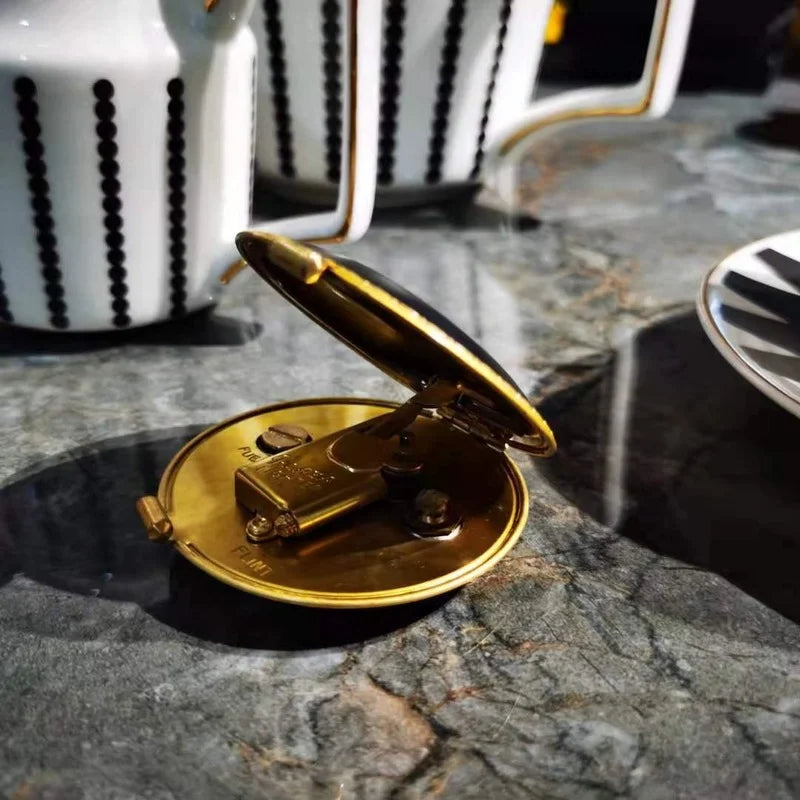 The Plaza Lighter. A Replica from 1940's