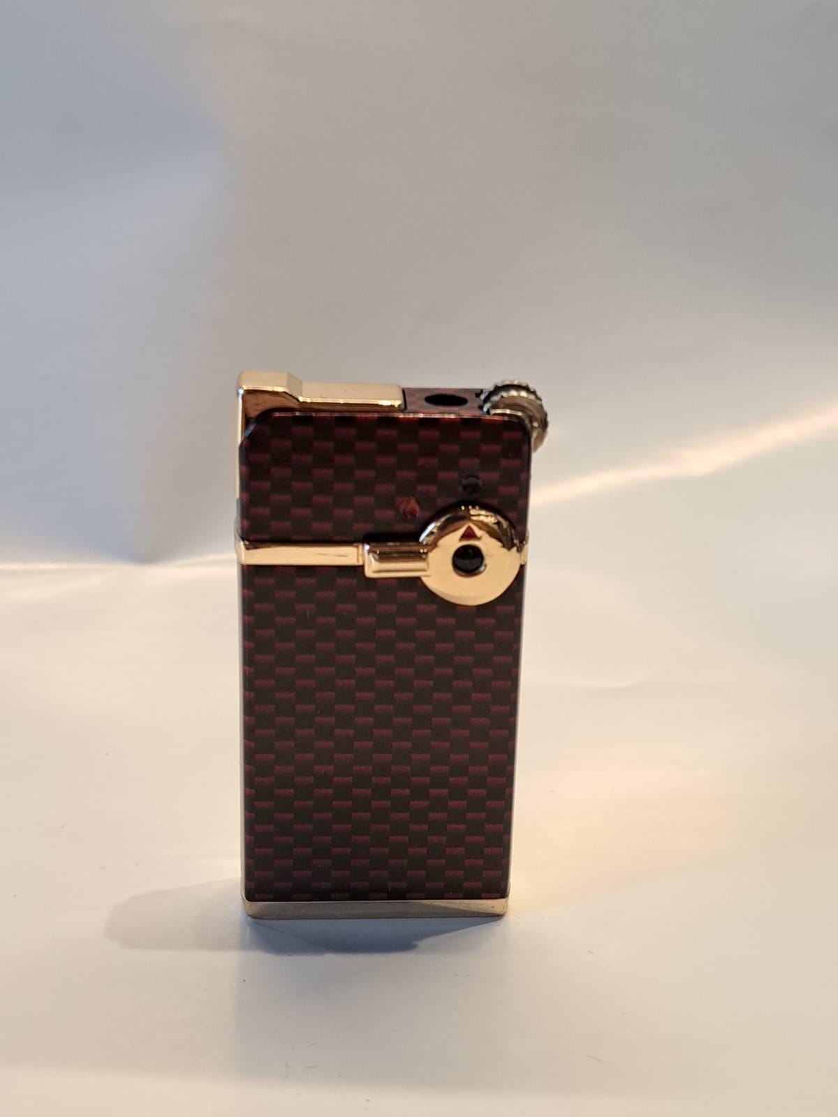 Retro Carbon Fiber Pattern Butane Lighter | Refillable Windproof Torch |Luxury Gift Box|Red and Black Checkered Design|Stylish Men's Lighter