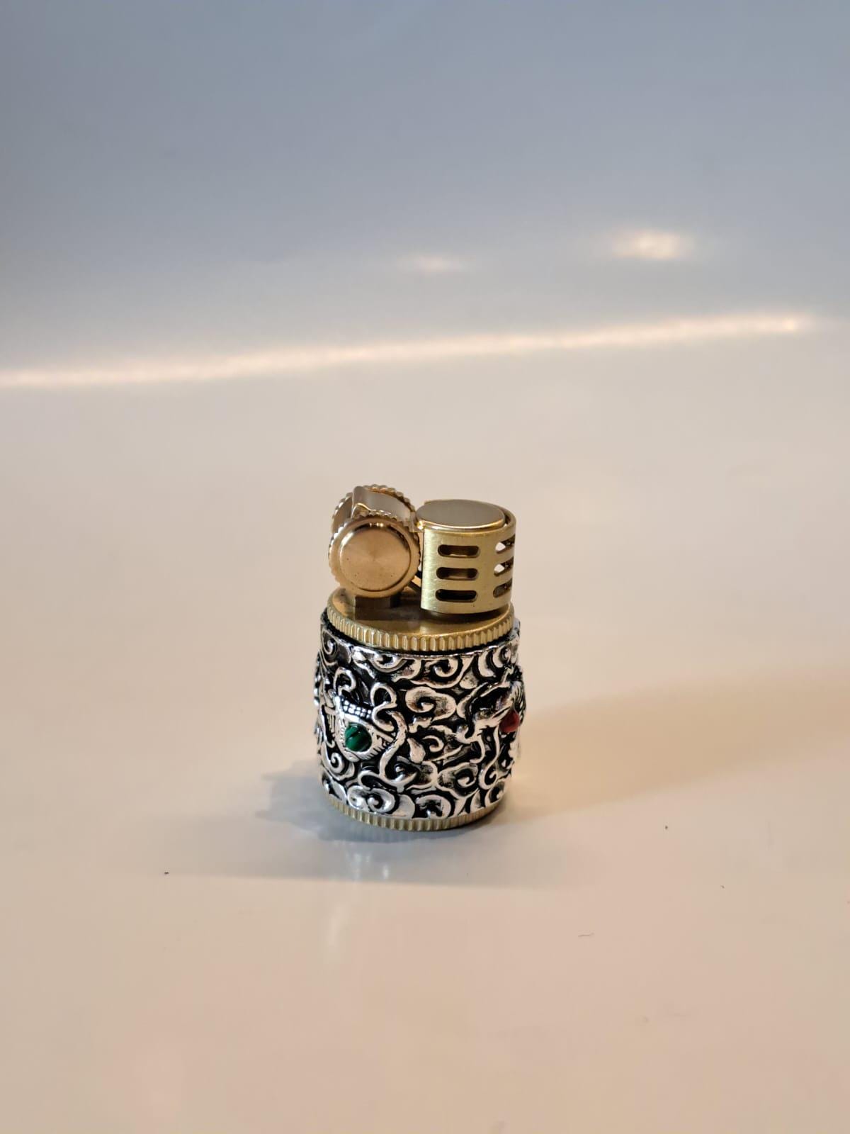 Antique-Style Table Lighter – Ornate Brass & Silver Design with Gem Accents | Refillable Kerosene Wick Lighter + Gift Box