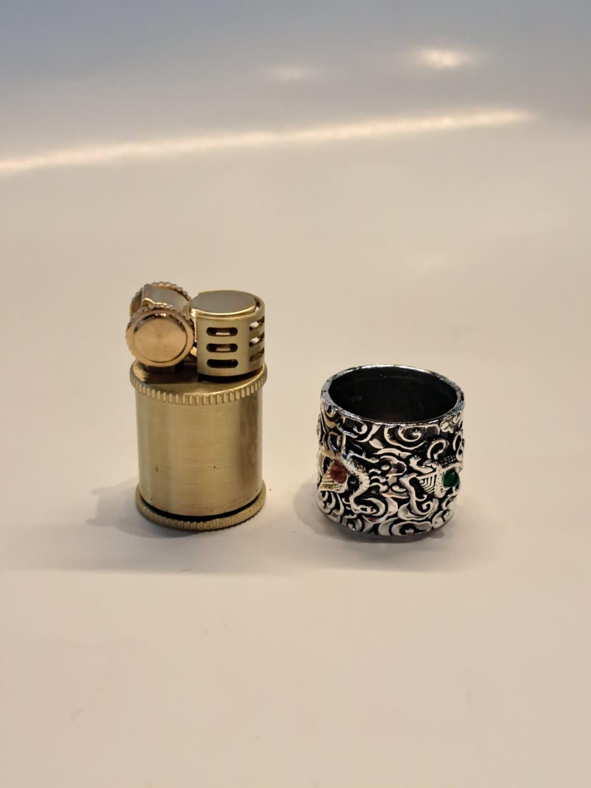 Antique-Style Table Lighter – Ornate Brass & Silver Design with Gem Accents | Refillable Kerosene Wick Lighter + Gift Box