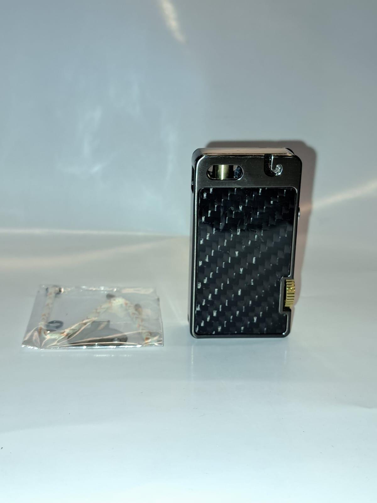 Sleek Black Carbon Fiber Butane Gas Lighter – Luxury Refillable Windproof Flame